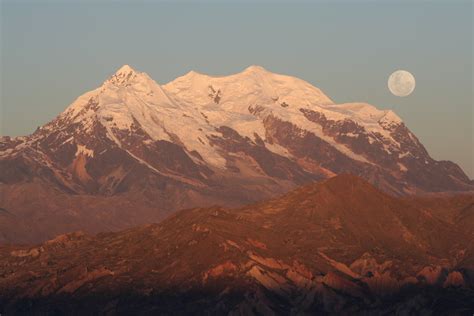 Bolivia - Chile :: Mt. Illimani (6.438 m)