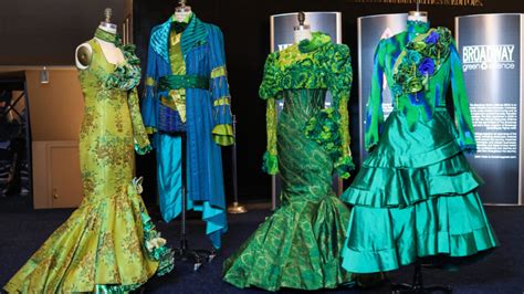 How Wicked Costume Designer Susan Hilferty Put Her Own Twist on Oz ...