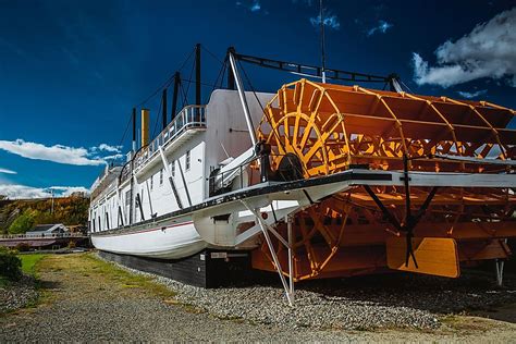 Who Invented the Steamboat? - WorldAtlas.com