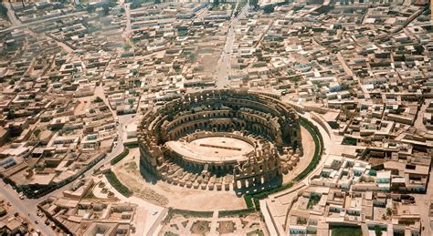 The Roman Colosseum Has a Twin in Tunisia: Discover the Amphitheater of ...