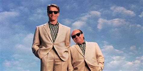 ‘Twins’ Arnold Schwarzenegger And Danny DeVito Reunite In Magic ...