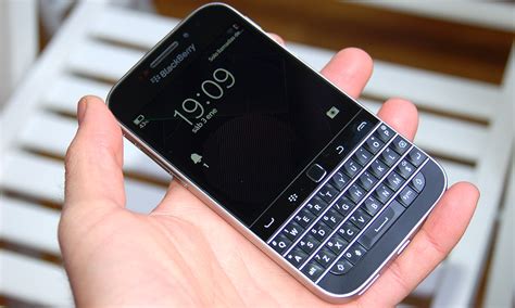 Výrobca BlackBerry definitívne pochoval svoj legendárny model smartfónu