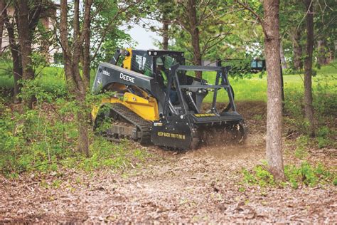 John Deere new mulching head shreds wood in minutes - Highways Today