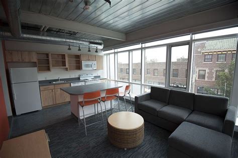 Wash U: #1 for Posh Dorms | DELUX Magazine