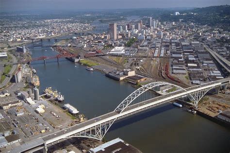 Río Villamette / Portland / Oregón | Puentes, Puentes del mundo, Puente colgante