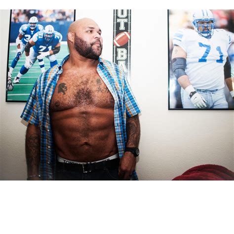 Aaron Gibson, the heaviest player in NFL history, now has a six-pack ...