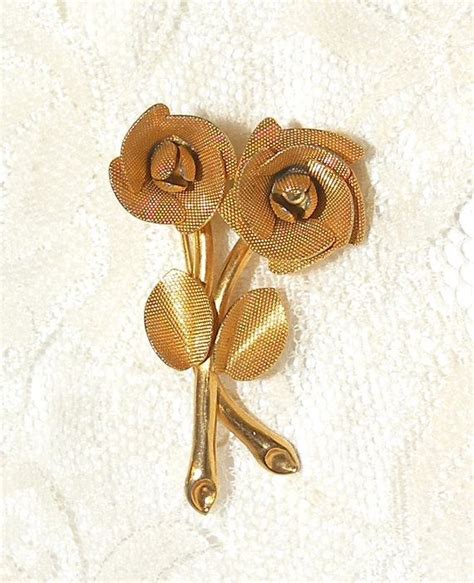 Vintage Pin Double Rose Motif Lapel Pin Gold Roses with Leaves Brooch ...