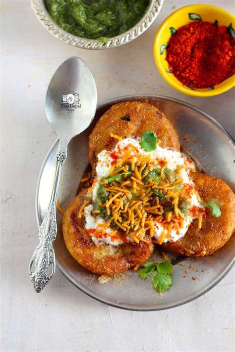 Aloo Tikki Chaat Recipe (Delhi Style) - Fun FOOD Frolic