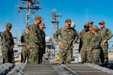 Commander, U.S. Sixth Fleet Visits Five Destroyers in Rota, Spain > U.S ...