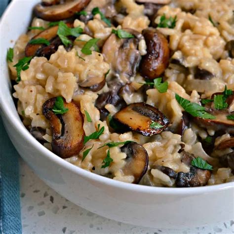 Mushroom Risotto (Flavorful Creamy Italian Rice Dish)