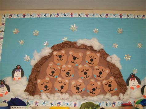 winter preschool bullitan boards - Google Search | Hibernation ...