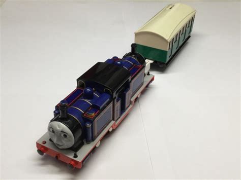 Thomas & Friends MIGHTY MAC Trackmaster Motorized Train 2005 TOMY Two ...