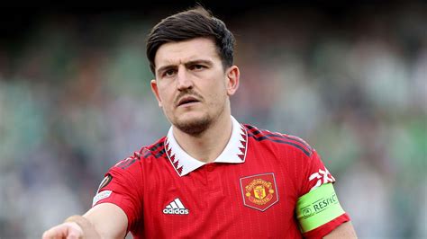 Man Utd hopes pinned on Harry Maguire for Premier League title ...