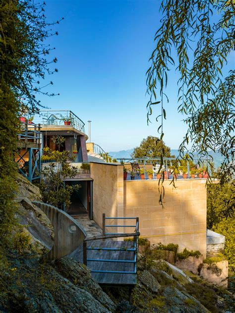 4 homes in the hills that celebrate ingenious design | Architectural ...