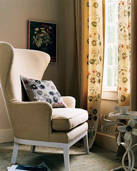 Stenciled Floral Curtains and Pillow & Video | Martha Stewart