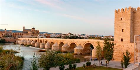 Visit the Roman bridge of Córdoba and learn about its history