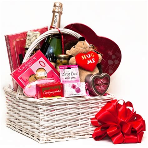 20 Best Ideas Romantic Gift Basket Ideas for Couples - Home Inspiration ...