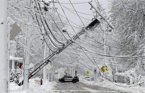 Hundreds Of Thousands Of New Englanders Are Still Without Power After Nor'easter — And Another ...