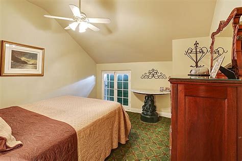 Bourbon Street 3BR Condo With Balcony, New Orleans: 2019 Room Prices ...