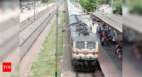 Taj Express: How Taj Express became daily passenger train for local commuters | Agra News ...