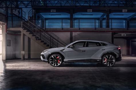 2023 Lamborghini Urus S Debuts: Updated Design, More Power