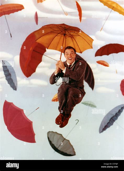 SINGIN IN THE RAIN (1952) SINGING IN THE RAIN (ALT) GENE KELLY SIR Stock Photo, Royalty Free ...