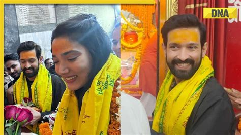 In pics: Vikrant Massey and Medha Shankar take blessings at Pracheen Hanuman Temple in Patna ...