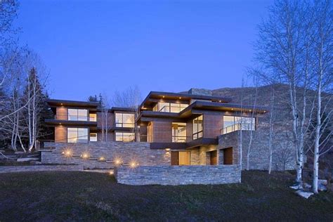 Phenomenal hillside contemporary home nested in beautiful Sun Valley | House design, Modern ...