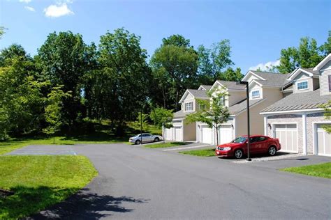 Park Place At Glenmont Square Apartments - Glenmont, NY 12077