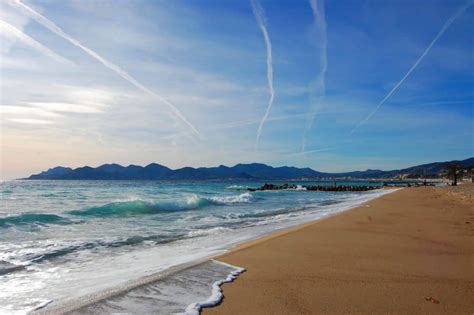 20 Best Beaches in the South of France (With Map)