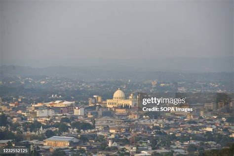 El Salvador Skyline Photos and Premium High Res Pictures - Getty Images