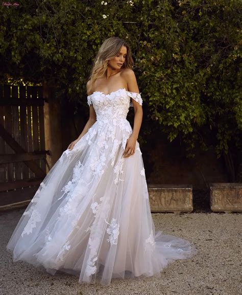 Rustic Boho Lace Beach Wedding Dress 2019 Vintage 3D Flower Appliques Off Shoulder Bohemian ...