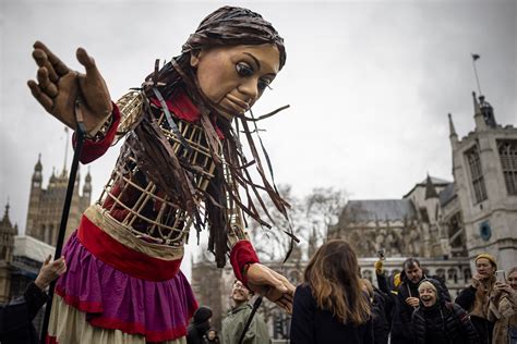 Giant Syrian Refugee Puppet Little Amal Towers Over NYC on First U.S. Visit - Newsweek