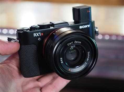 Sony Cyber-shot RX1R II Vs RX1 Vs RX1R Comparison | ePHOTOzine