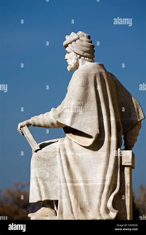 averroes statue cordoba andalusia Spain estatua de averroes cordoba ...