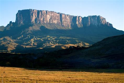 Mount Roraima - Guyana, Venezuela in 2020 | Mount roraima, Cool places ...