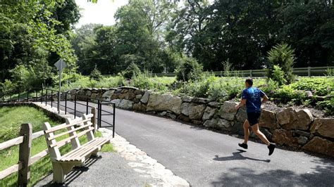 Bronx River Parkway bike, walking path expanded