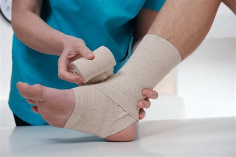 Is Ankle Replacement Right for Me? Assessing the Pros and Cons - Foot & Ankle Clinics of Arizona