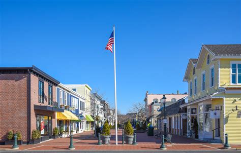 Walking the Washington Street Mall & Taking Pictures – CapeMay.com Blog