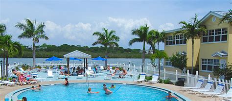 Pool - Barefoot Beach Resort