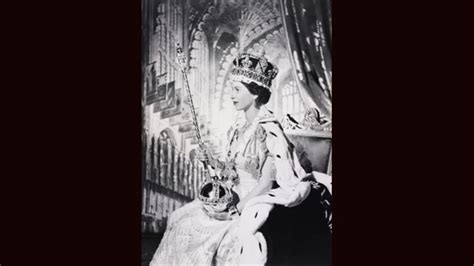 Queen Elizabeth II’s 1953 coronation regalia to go on show | CNN