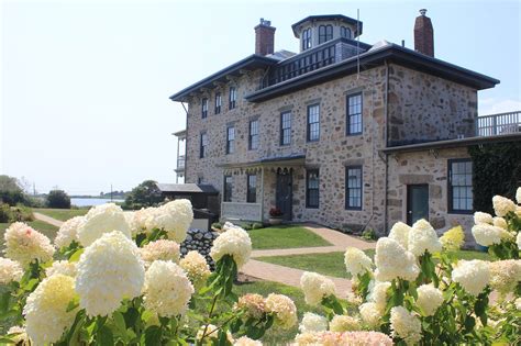 STONE HOUSE INN - Updated 2024 Prices & Hotel Reviews (Little Compton, RI)