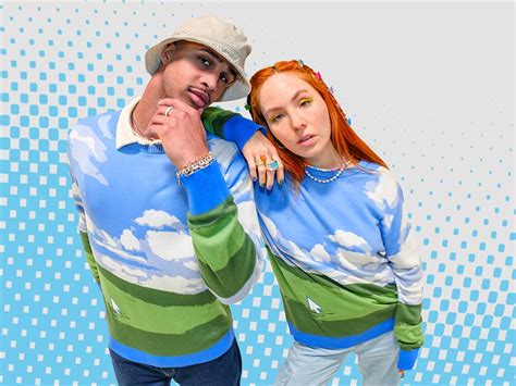 Holiday 'Bliss': Microsoft's latest ugly sweater features iconic Windows XP desktop image – GeekWire