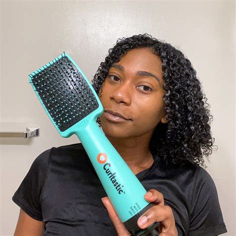 The Super-Ionic™ – Fast Detangling Blow Dryer Brush – Curltastic