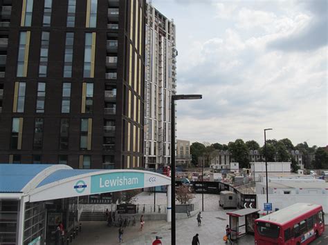 Trains blocked through Lewisham after yet another signal problem - Murky Depths