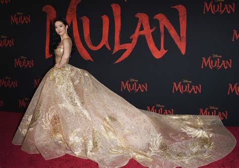 Crystal Liu Dazzles in Gold Gown at Hollywood Premiere of Mulan to Positive Reviews - A Koala's ...