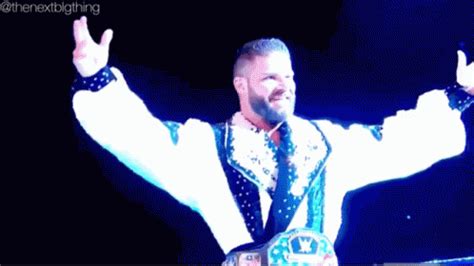 Bobby Roode Entrance GIF - Bobby Roode Entrance US Champion - Discover ...