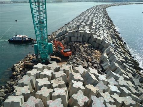 Mound Breakwater: Types, Construction and Protection – theconstructor.org