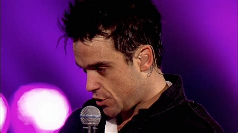 Robbie Williams: Live at Knebworth - Robbie Williams Image (3437227) - Fanpop