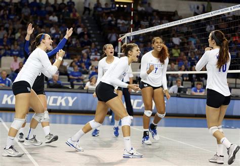 LIVE from UK Volleyball's open practice (Tuesday Show Thread)